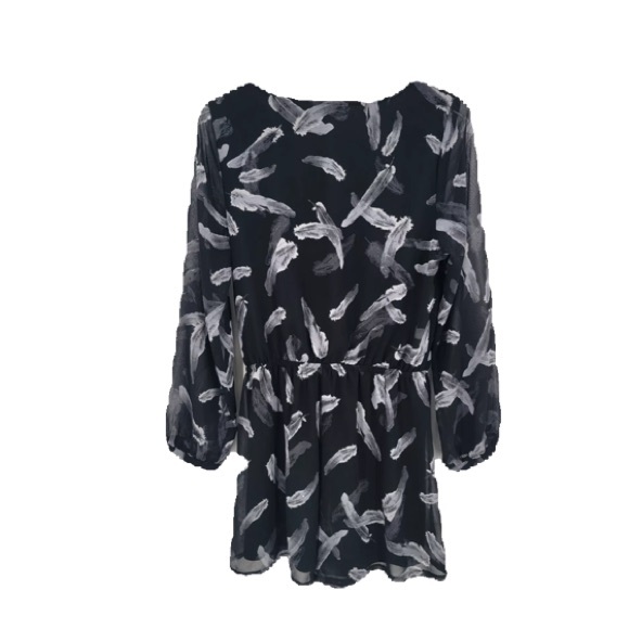 EXPRESS FEATHER PRINT BLACK GRAY LONG SLEEVES V NECK CHIFFON ROMPER SIZE XS - Picture 4 of 7